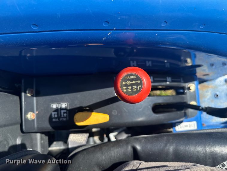 image for item EV1952 2017 New Holland Workmaster 35 MFWD tractor