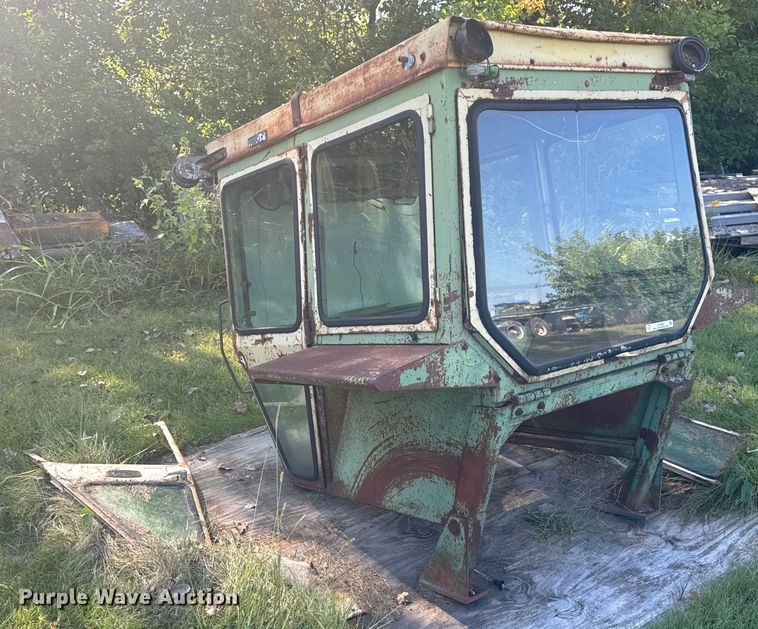 image for item EV1955 John Deere tractor cab