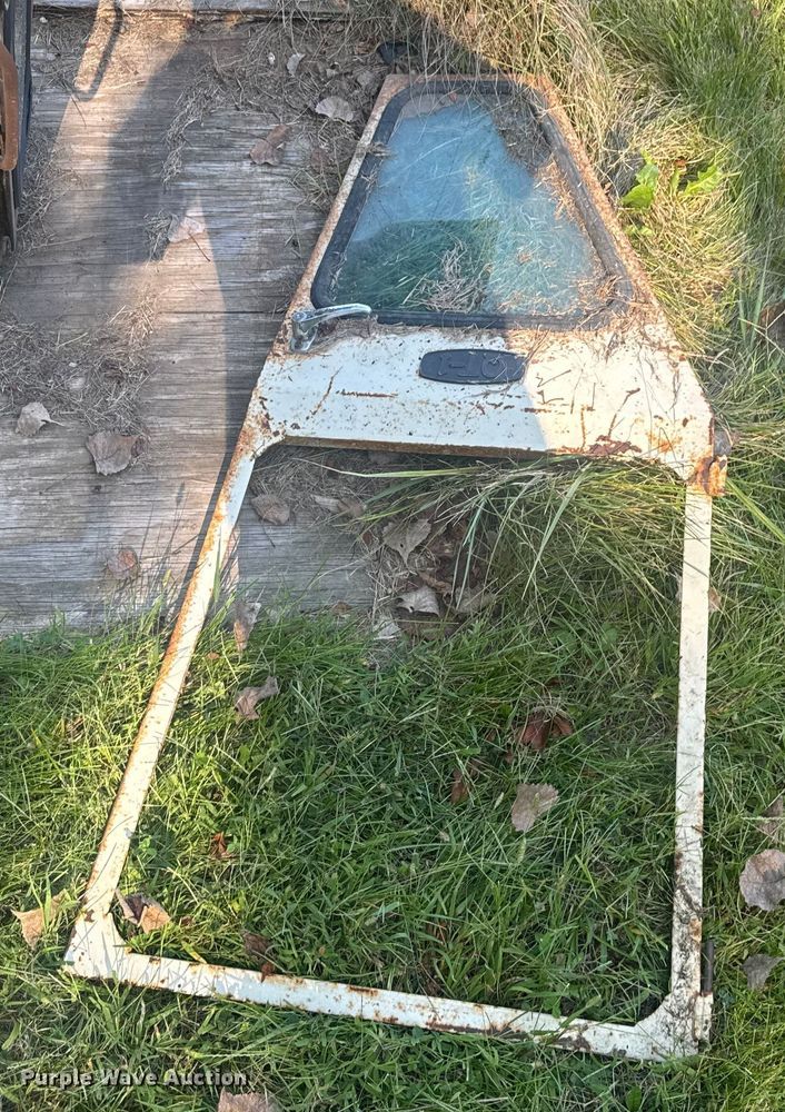 image for item EV1955 John Deere tractor cab