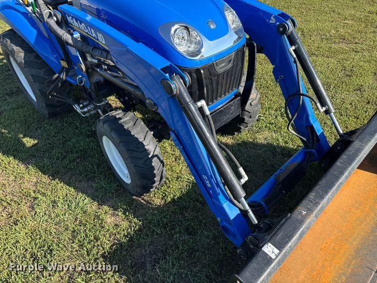 image for item EV1956 2016 New Holland Boomer 24 MFWD tractor