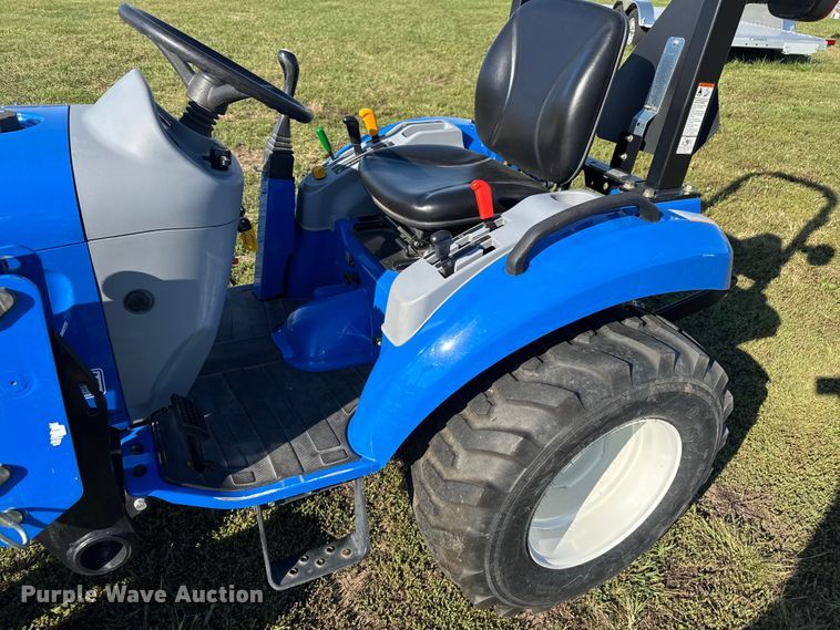 image for item EV1956 2016 New Holland Boomer 24 MFWD tractor