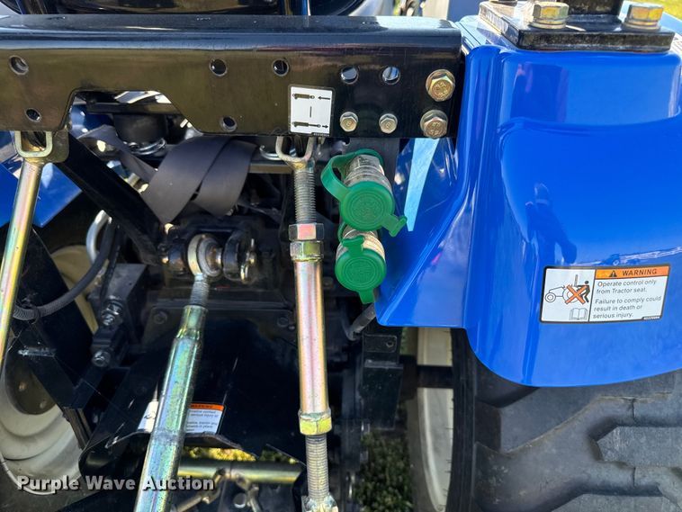 image for item EV1956 2016 New Holland Boomer 24 MFWD tractor