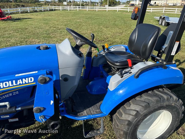 image for item EV1956 2016 New Holland Boomer 24 MFWD tractor