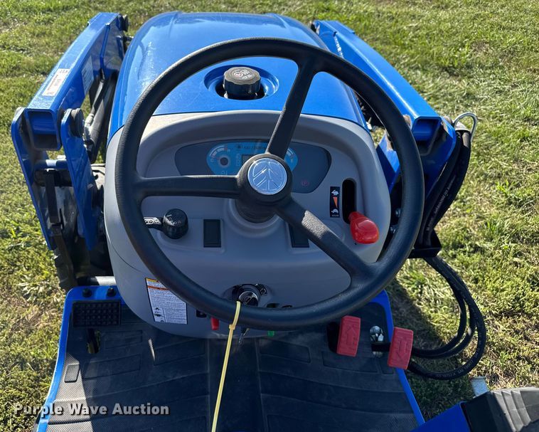 image for item EV1956 2016 New Holland Boomer 24 MFWD tractor