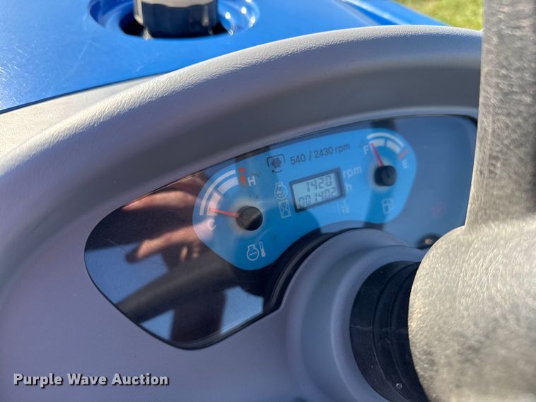 image for item EV1956 2016 New Holland Boomer 24 MFWD tractor