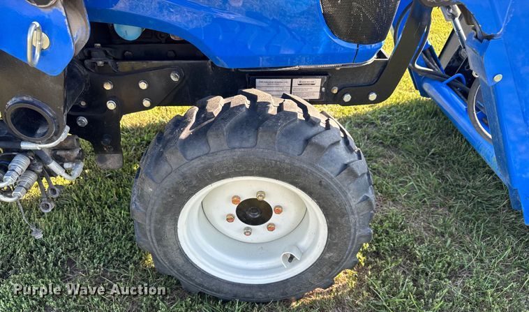 image for item EV1956 2016 New Holland Boomer 24 MFWD tractor