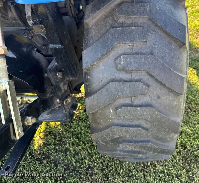 image for item EV1956 2016 New Holland Boomer 24 MFWD tractor