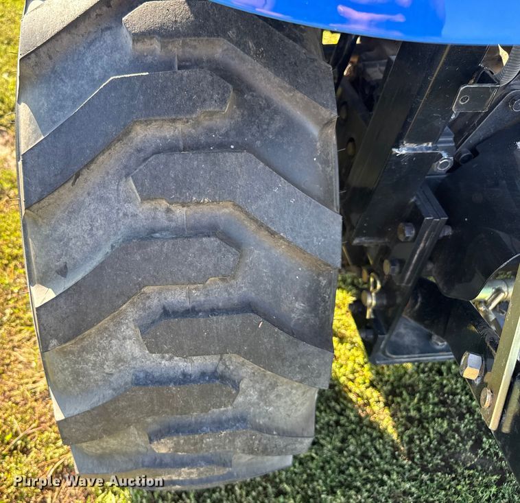 image for item EV1956 2016 New Holland Boomer 24 MFWD tractor