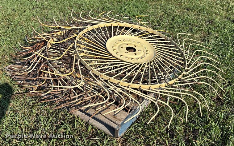 image for item EV3026 H & S hay rake