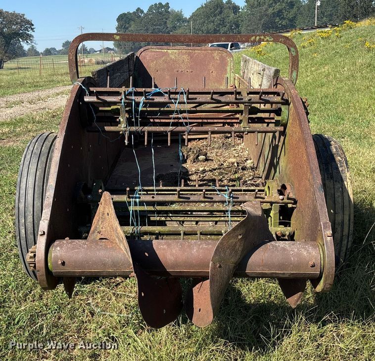 image for item EV3028 John Deere Model H manure spreader