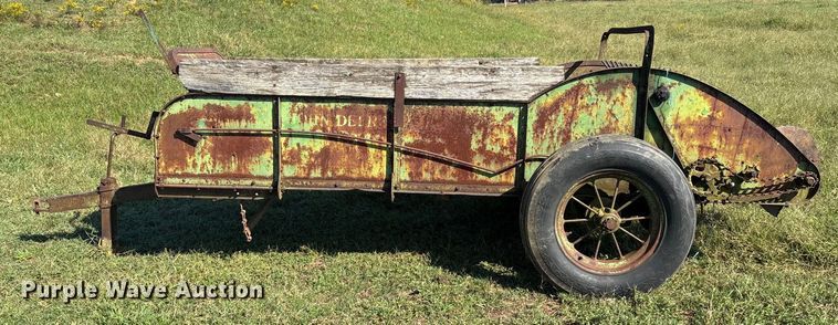 image for item EV3028 John Deere Model H manure spreader
