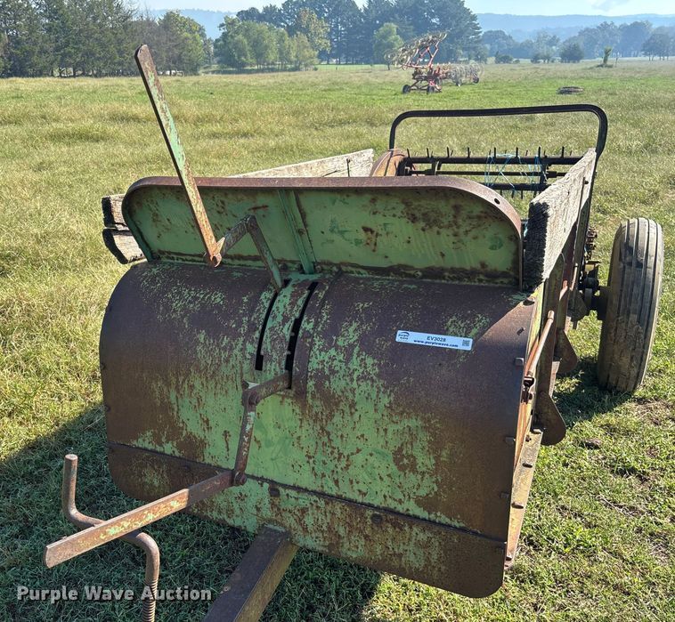 image for item EV3028 John Deere Model H manure spreader