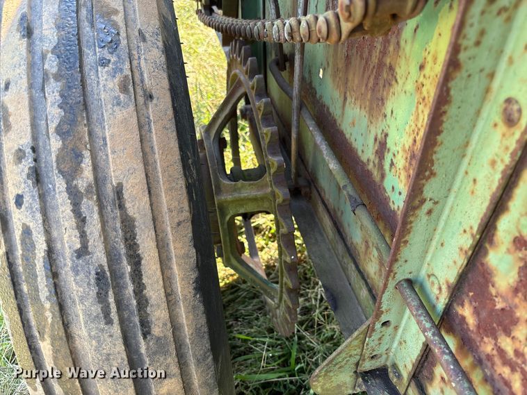 image for item EV3028 John Deere Model H manure spreader