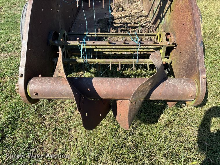 image for item EV3028 John Deere Model H manure spreader