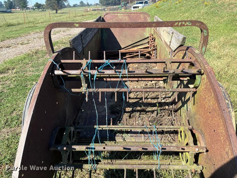 image for item EV3028 John Deere Model H manure spreader