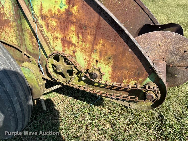 image for item EV3028 John Deere Model H manure spreader