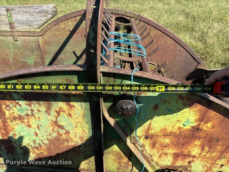image for item EV3028 John Deere Model H manure spreader