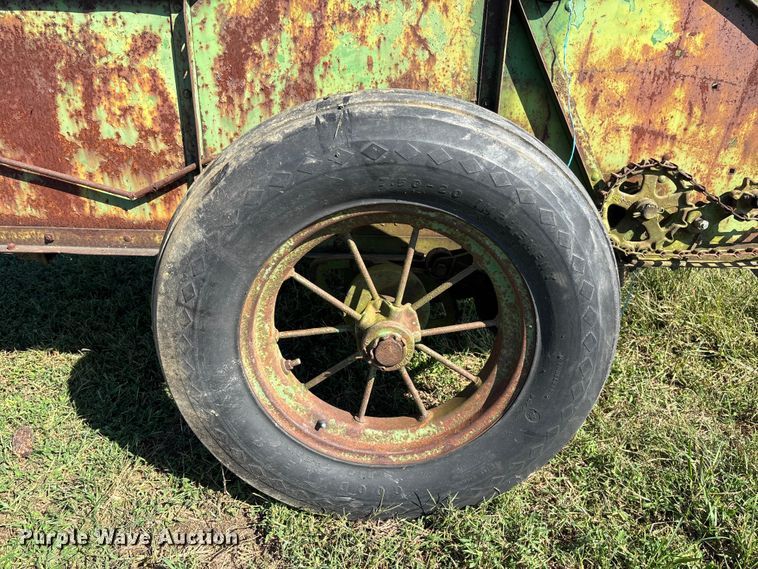 image for item EV3028 John Deere Model H manure spreader