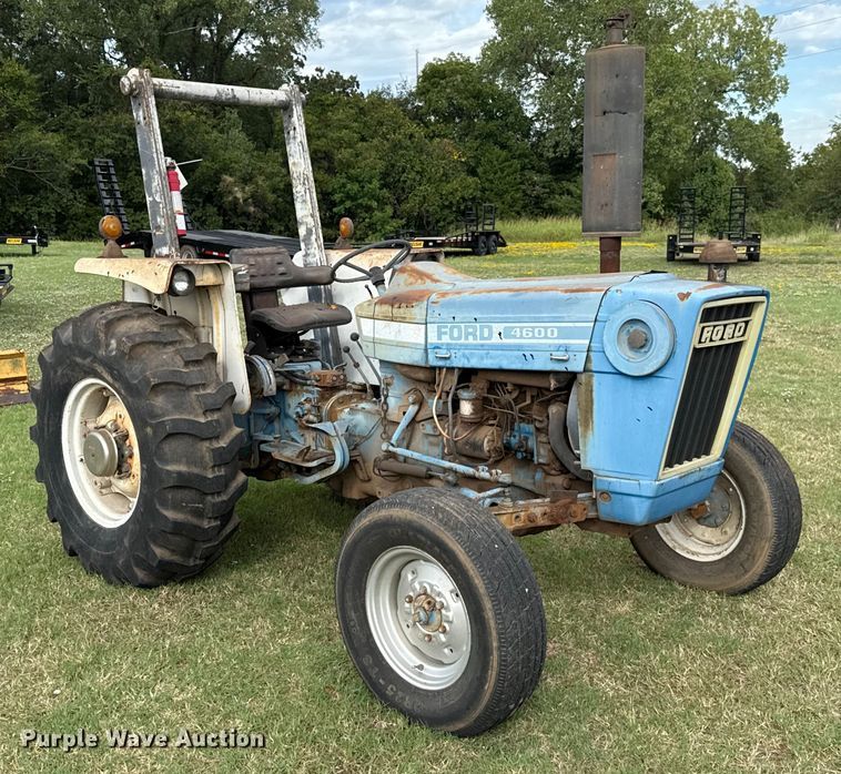 image for item GH9371 Ford 4600 tractor