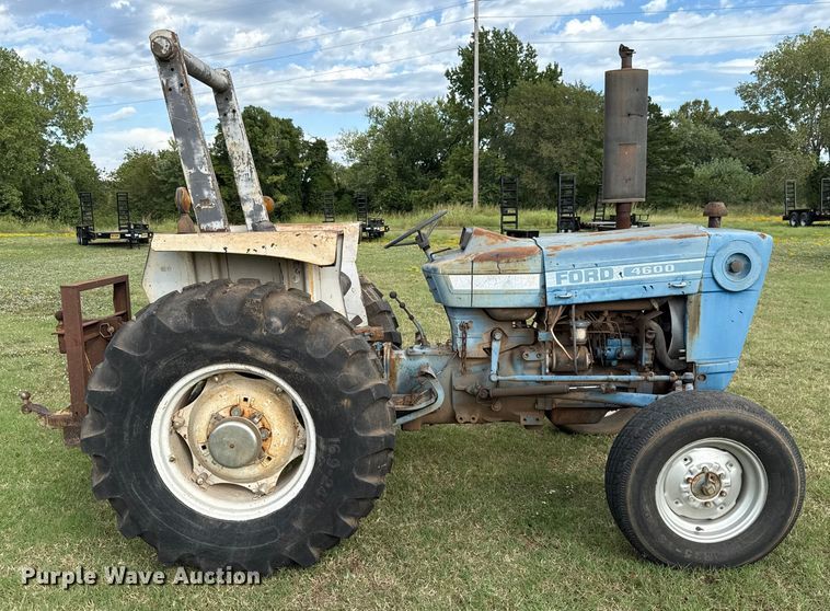 image for item GH9371 Ford 4600 tractor