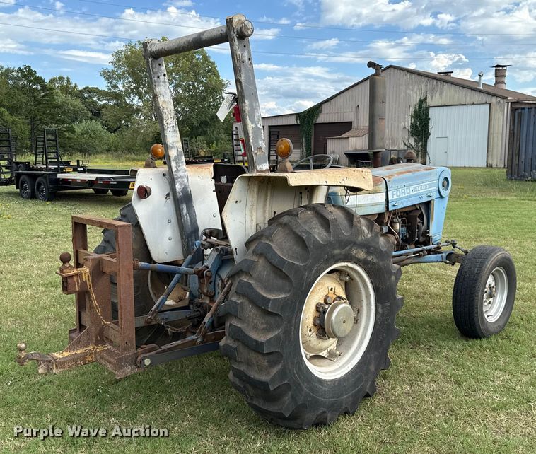 image for item GH9371 Ford 4600 tractor