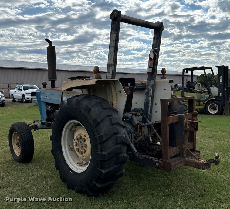 image for item GH9371 Ford 4600 tractor