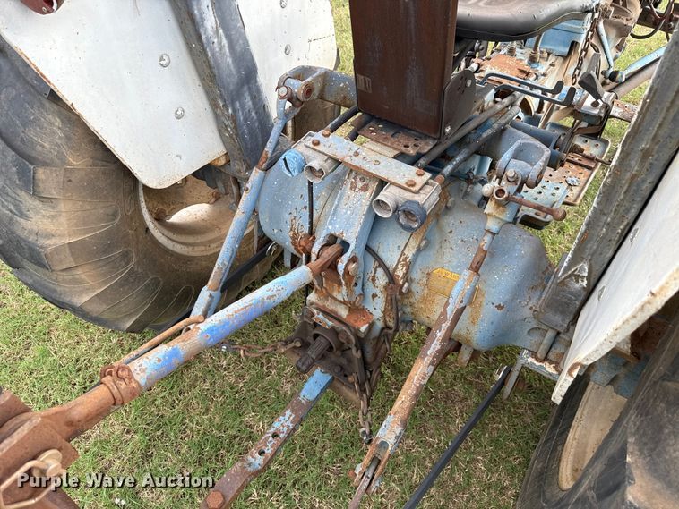 image for item GH9371 Ford 4600 tractor