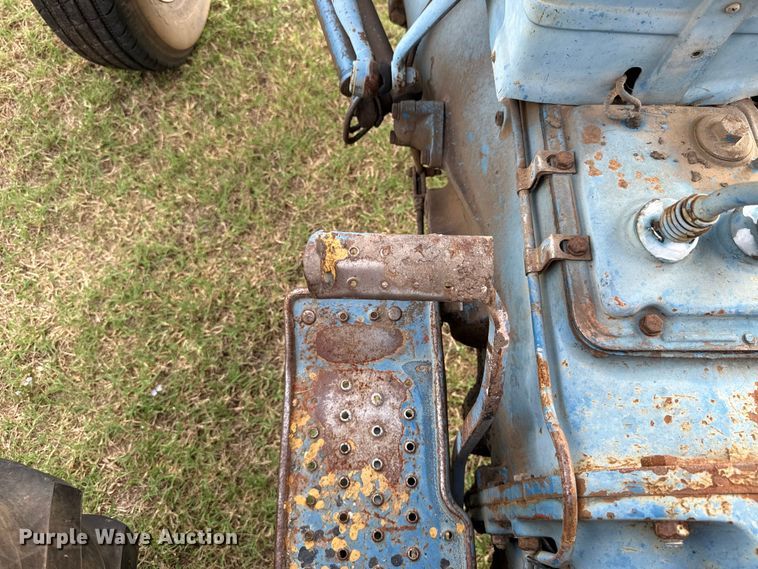 image for item GH9371 Ford 4600 tractor