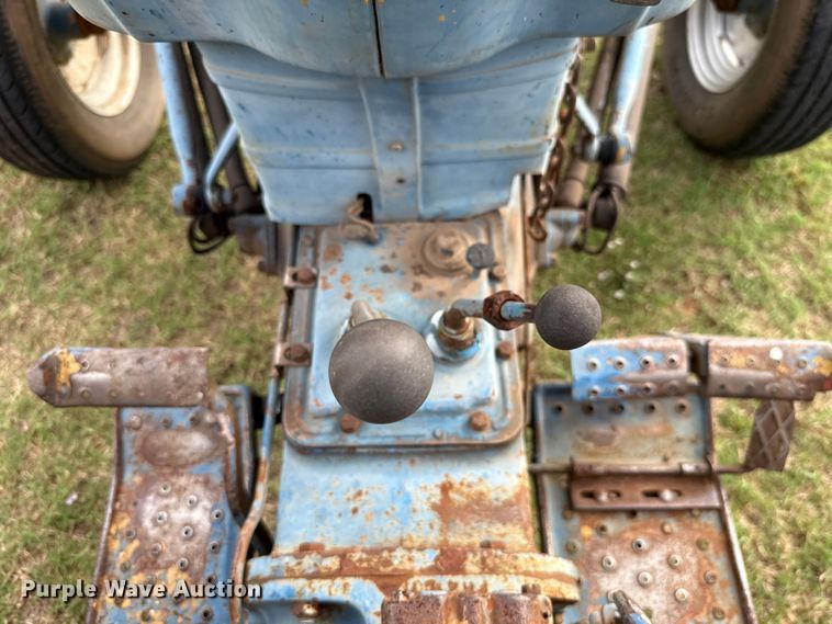 image for item GH9371 Ford 4600 tractor