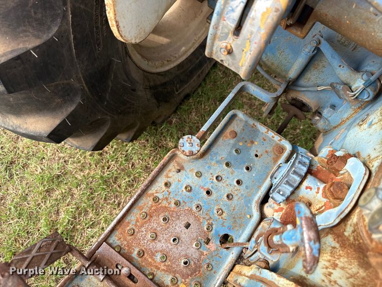 image for item GH9371 Ford 4600 tractor