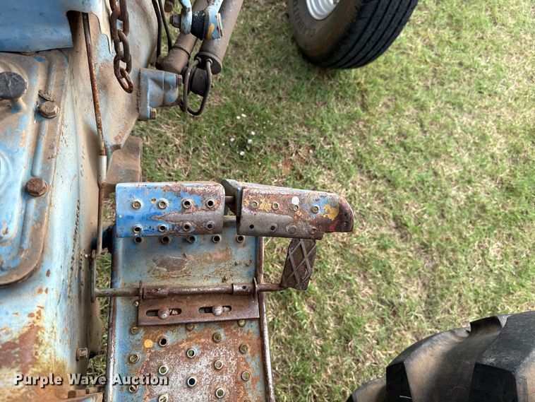 image for item GH9371 Ford 4600 tractor