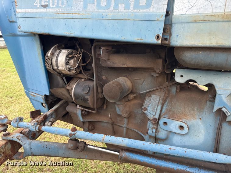 image for item GH9371 Ford 4600 tractor