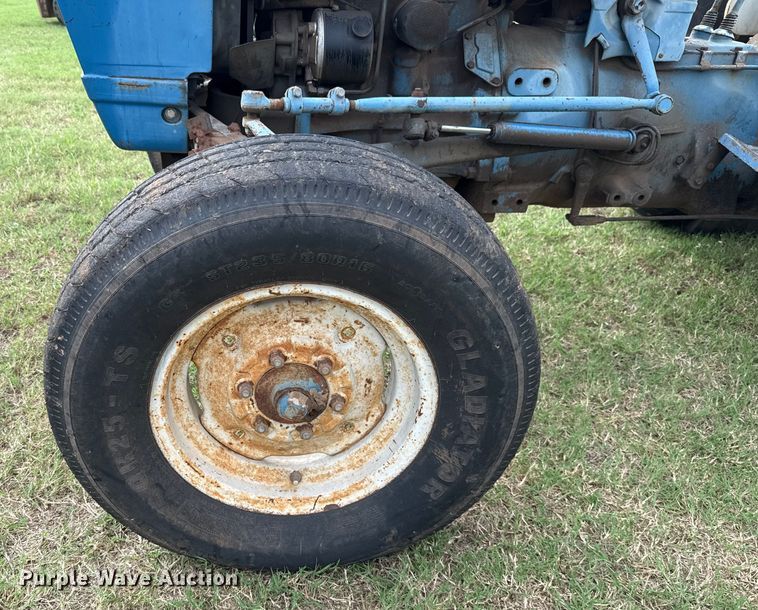 image for item GH9371 Ford 4600 tractor