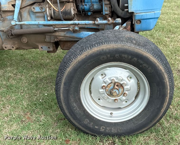 image for item GH9371 Ford 4600 tractor
