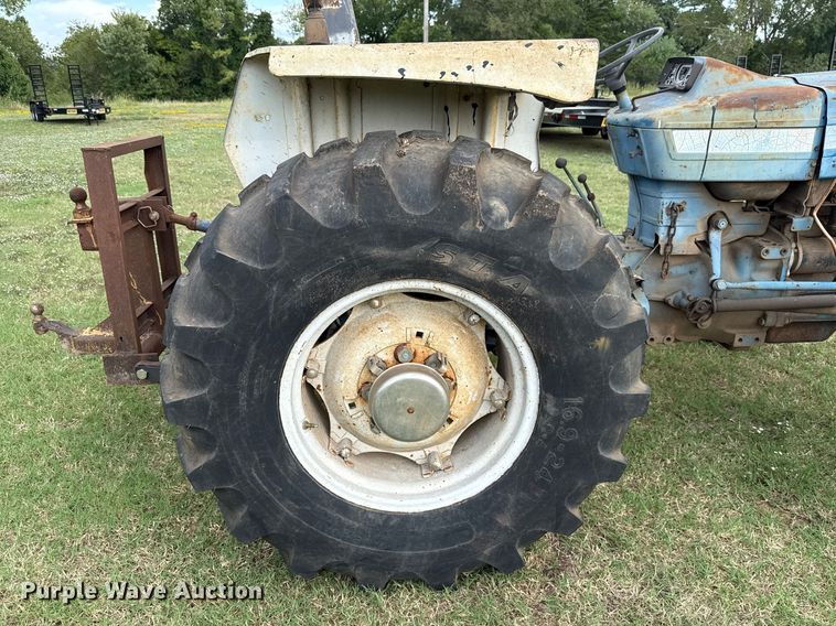 image for item GH9371 Ford 4600 tractor
