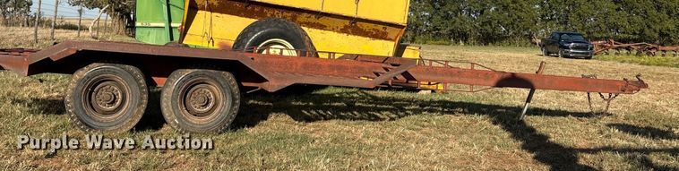 image for item IE9213 Donahue Manufacturing 800 windrower trailer