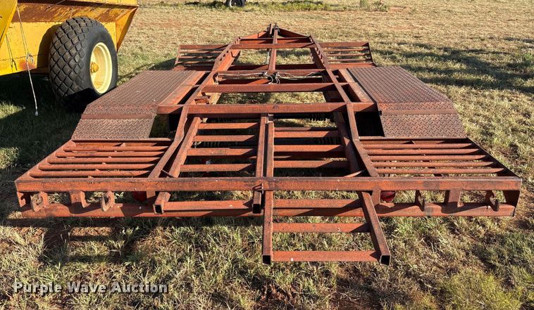 image for item IE9213 Donahue Manufacturing 800 windrower trailer