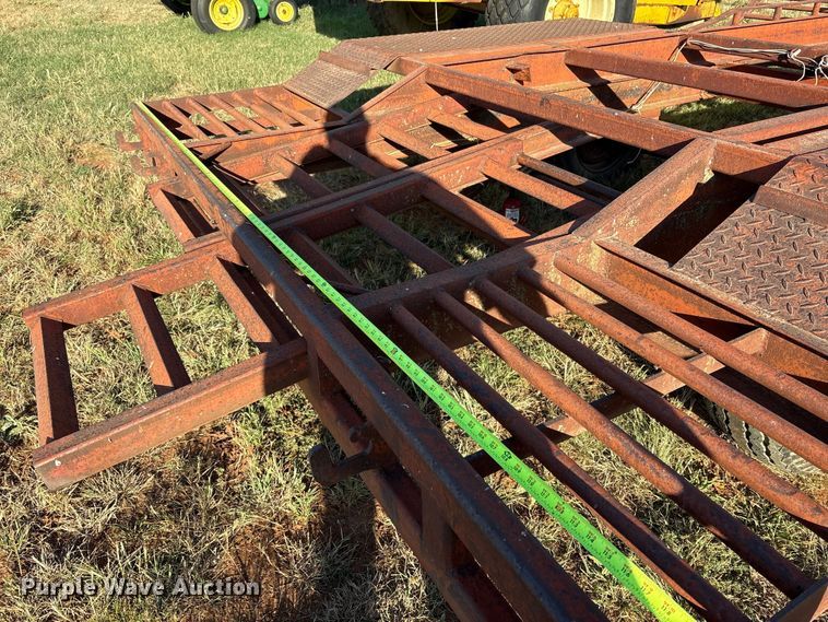 image for item IE9213 Donahue Manufacturing 800 windrower trailer