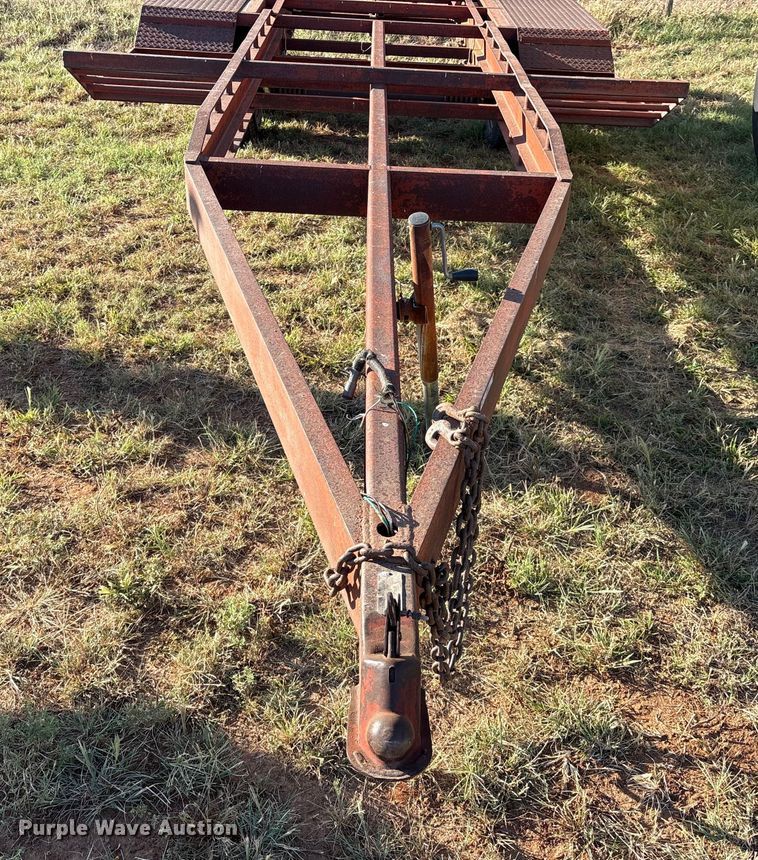 image for item IE9213 Donahue Manufacturing 800 windrower trailer