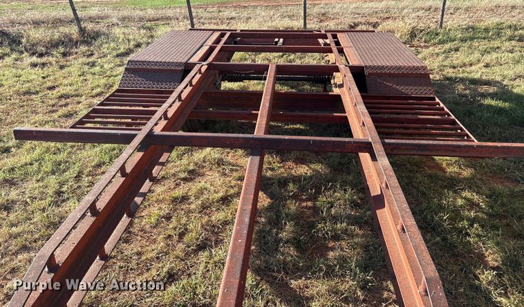 image for item IE9213 Donahue Manufacturing 800 windrower trailer