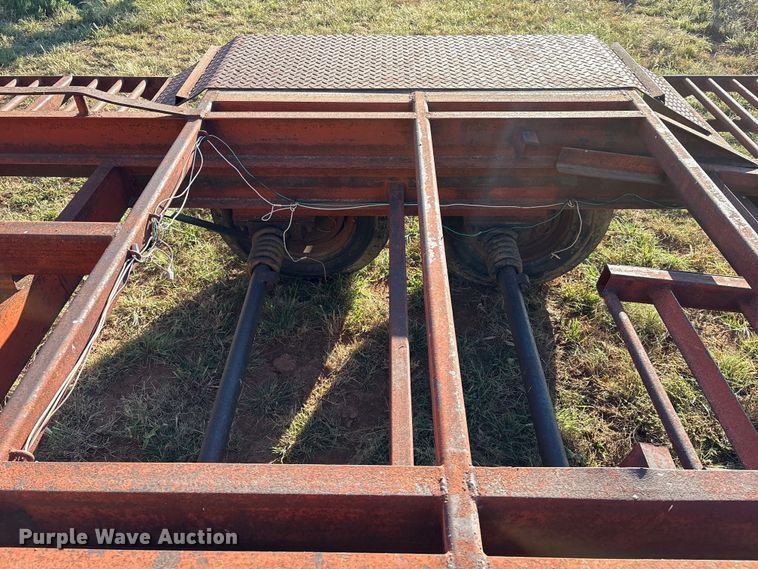 image for item IE9213 Donahue Manufacturing 800 windrower trailer