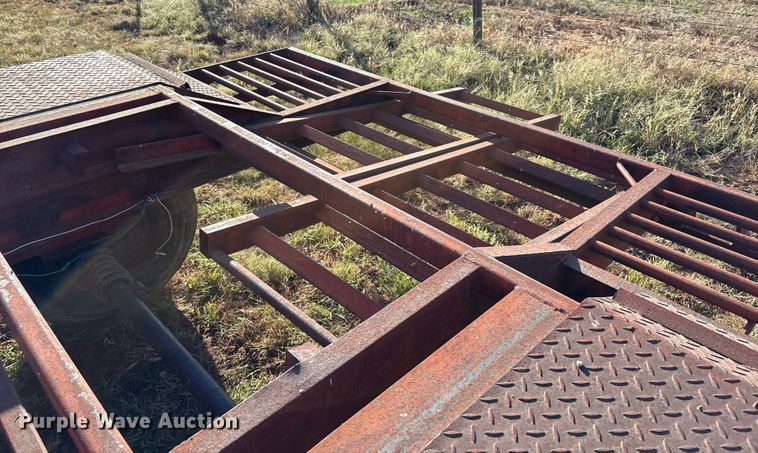 image for item IE9213 Donahue Manufacturing 800 windrower trailer