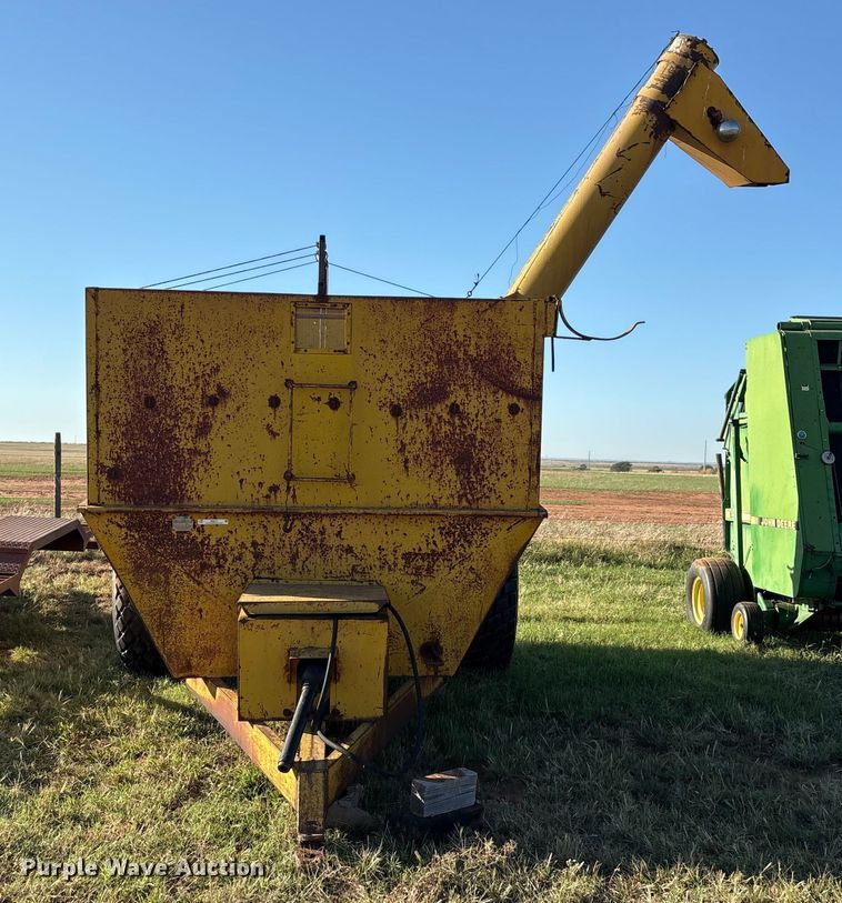 image for item IE9214 Big 12 12K grain cart