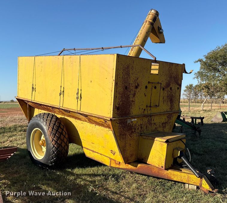 image for item IE9214 Big 12 12K grain cart
