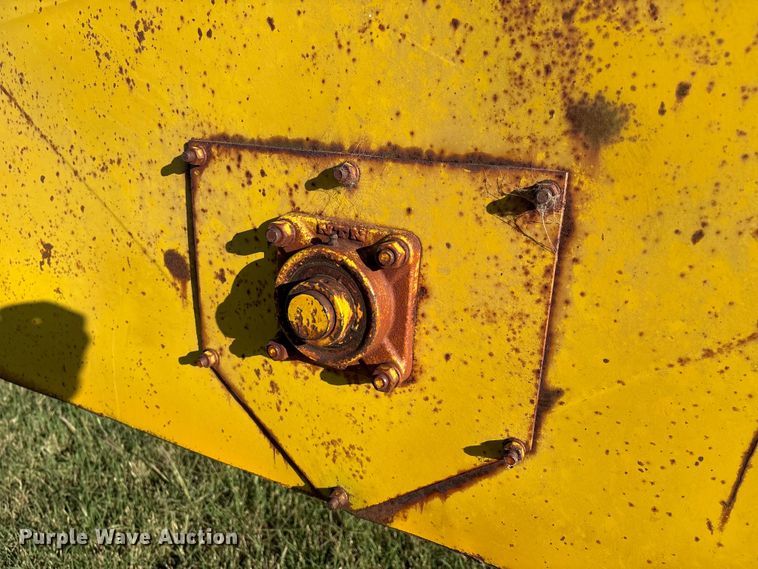 image for item IE9214 Big 12 12K grain cart