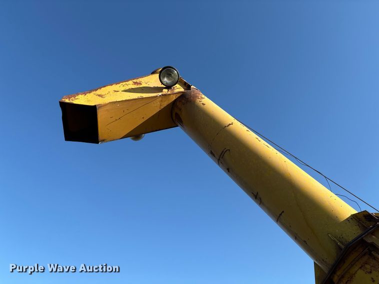 image for item IE9214 Big 12 12K grain cart