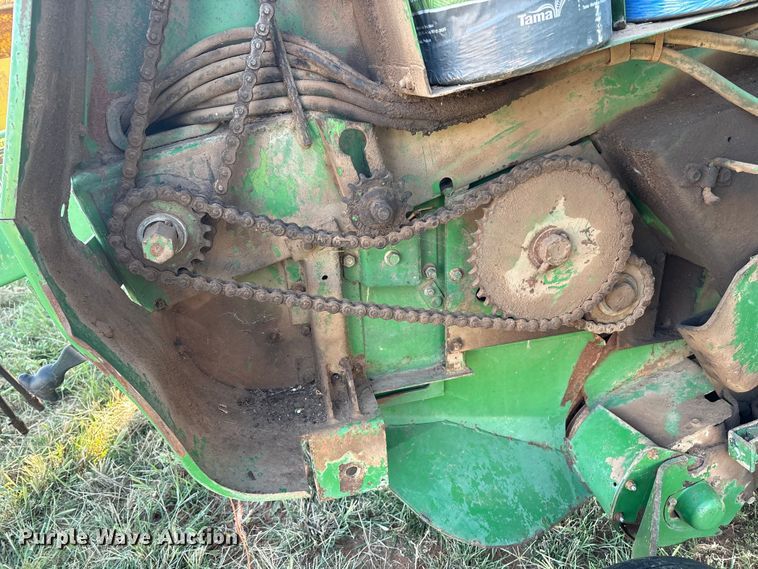 image for item IE9215 John Deere 535 round baler