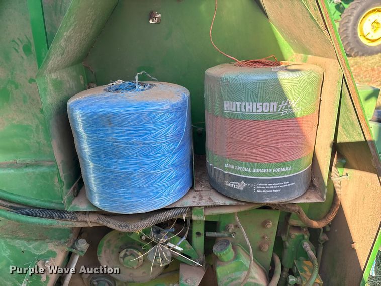 image for item IE9215 John Deere 535 round baler