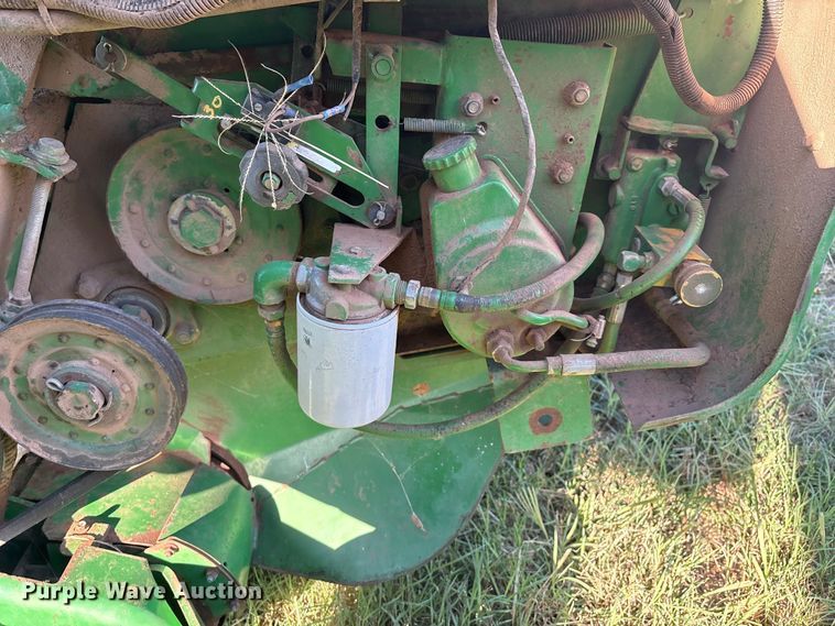 image for item IE9215 John Deere 535 round baler