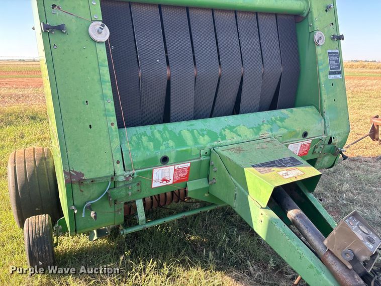 image for item IE9215 John Deere 535 round baler